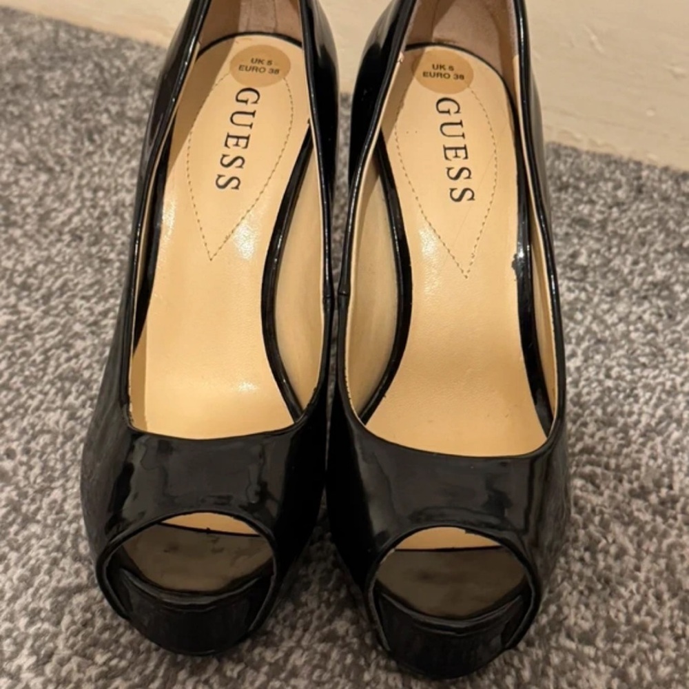 Guess Shiny Black Peep Toe Heels